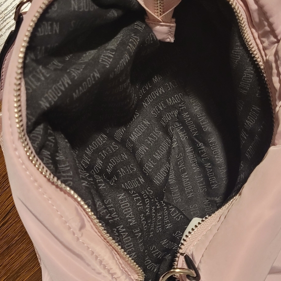 Cute soft & puffy Steve Madden purse! Millennial pink! Very Barbiecore! - Picture 4 of 12